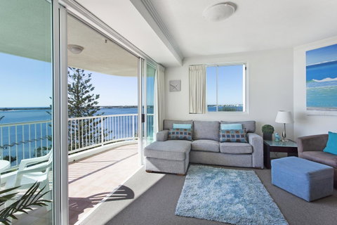 Crystal Bay On The Broadwater - Palm Beach Accommodation 13