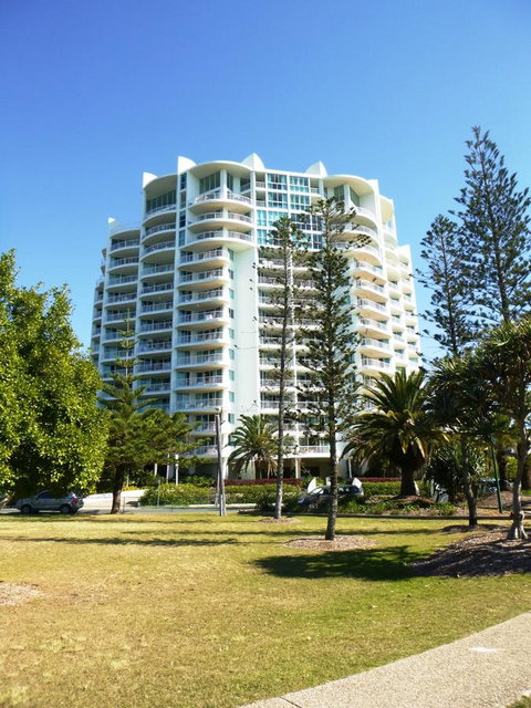 Crystal Bay On The Broadwater - Palm Beach Accommodation 2