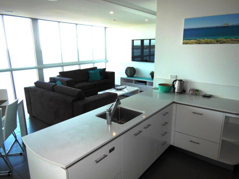Crystal Bay On The Broadwater - Palm Beach Accommodation 27