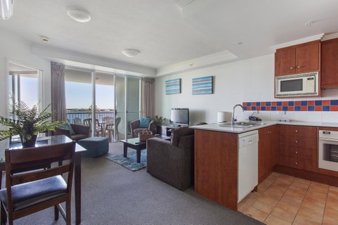 Crystal Bay On The Broadwater - Palm Beach Accommodation 33