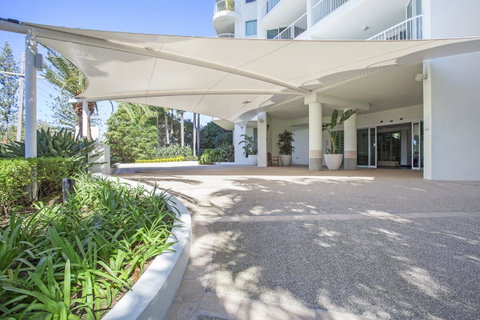 Crystal Bay On The Broadwater - Palm Beach Accommodation 1