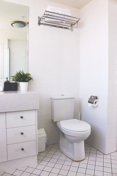 Crystal Bay On The Broadwater - Palm Beach Accommodation 16