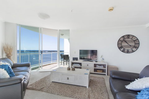 Crystal Bay On The Broadwater - Palm Beach Accommodation 40