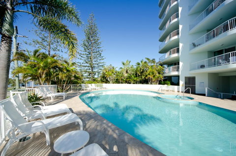 Crystal Bay On The Broadwater - Palm Beach Accommodation 3