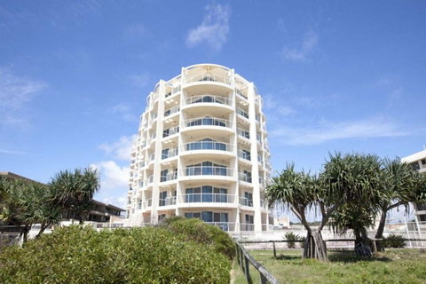 Regency On The Beach - Palm Beach Accommodation 11