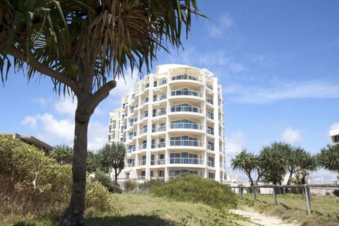 Regency On The Beach - Palm Beach Accommodation 12