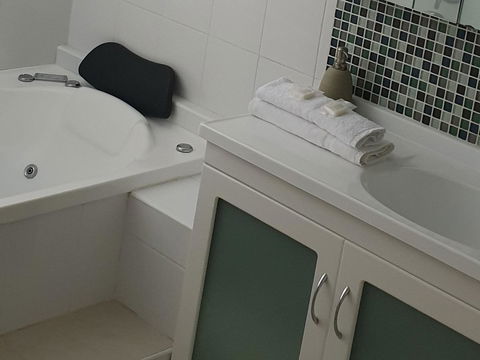 Oceania On Burleigh Beach - Palm Beach Accommodation 17