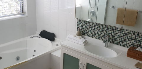 Oceania On Burleigh Beach - Palm Beach Accommodation 13