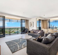 Luxury 3 Bedroom in heart of Broadbeach - Palm Beach Accommodation