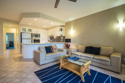 Currumbin Sands On The Beach - Palm Beach Accommodation 19
