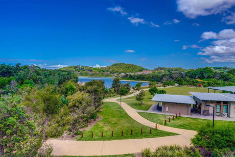 Currumbin Sands On The Beach - Palm Beach Accommodation 1