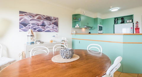 Currumbin Sands On The Beach - Palm Beach Accommodation 18