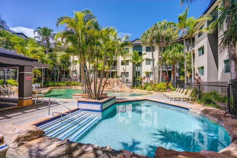 Currumbin Sands On The Beach - Palm Beach Accommodation 5