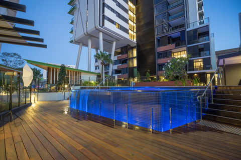 Arena Apartments By CLLIX - Palm Beach Accommodation 3