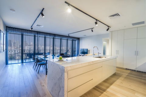 Arena Apartments By CLLIX - Palm Beach Accommodation 30