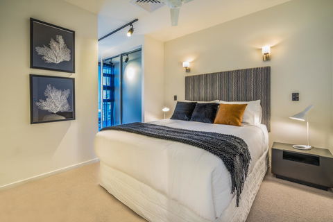Arena Apartments By CLLIX - Palm Beach Accommodation 11