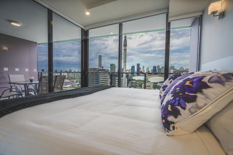 Arena Apartments By CLLIX - Palm Beach Accommodation 16
