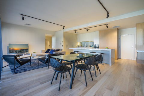 Arena Apartments By CLLIX - Palm Beach Accommodation 32