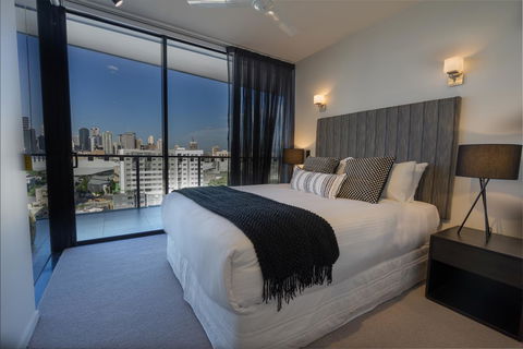 Arena Apartments By CLLIX - Palm Beach Accommodation 28