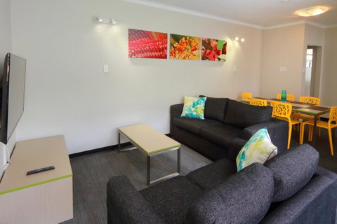 Palm Beach Hotel - Palm Beach Accommodation 21