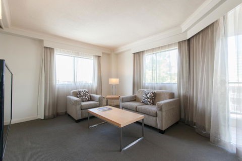 Central Cosmo Apartment Hotel - Palm Beach Accommodation 14