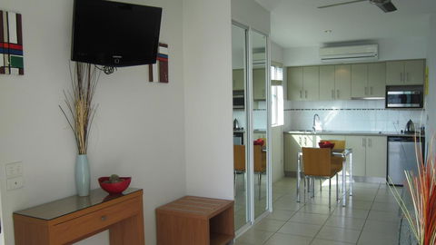 Waterview Airlie Beach - Palm Beach Accommodation 6