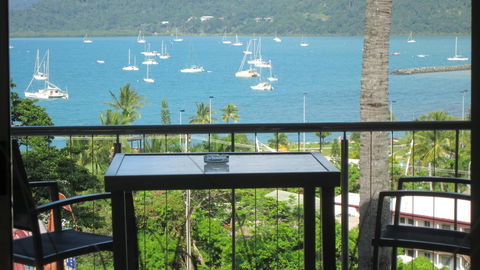 Waterview Airlie Beach - Palm Beach Accommodation 0