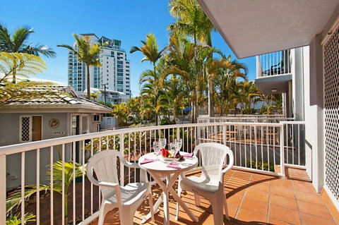 Champelli Palms Apartments - Palm Beach Accommodation 2