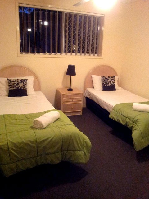 Champelli Palms Apartments - Palm Beach Accommodation 18