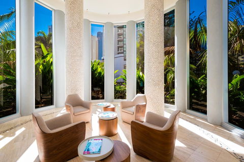 Aegean Resort Apartments - Palm Beach Accommodation 5