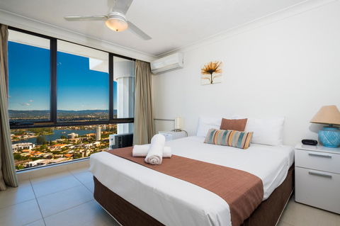 Aegean Resort Apartments - Palm Beach Accommodation 13
