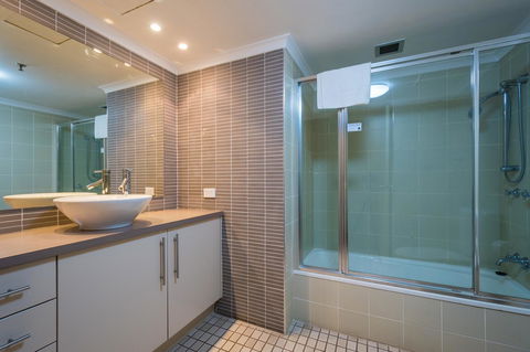 Aegean Resort Apartments - Palm Beach Accommodation 11