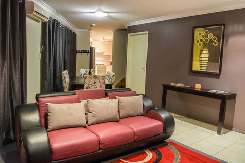Atricom - Palm Beach Accommodation 0