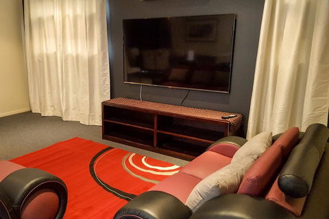Atricom - Palm Beach Accommodation 8