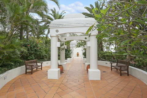 ULTIQA Burleigh Mediterranean Resort - Palm Beach Accommodation 18