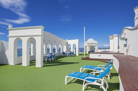 ULTIQA Burleigh Mediterranean Resort - Palm Beach Accommodation 26