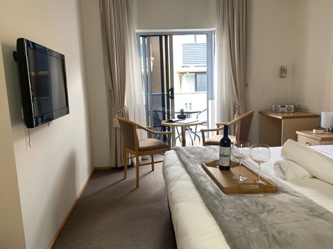Airport Ascot Motel - Palm Beach Accommodation 24