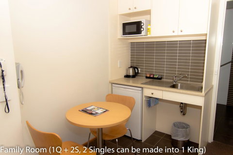 Airport Ascot Motel - Palm Beach Accommodation 36
