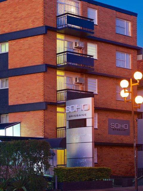 Soho Brisbane - Palm Beach Accommodation 34