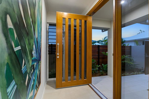 Oceans Edge Holiday Home - Palm Beach Accommodation 19