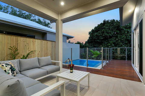 Oceans Edge Holiday Home - Palm Beach Accommodation 16