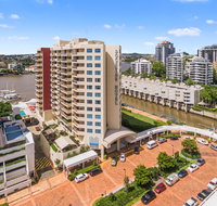 Central Dockside Apartment Hotel - Palm Beach Accommodation