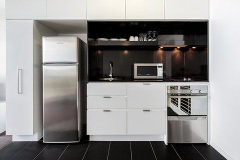 Code Apartments - Palm Beach Accommodation 37