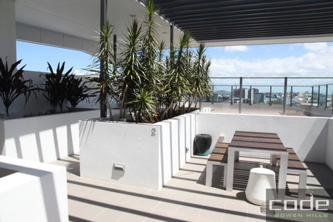Code Apartments - Palm Beach Accommodation 27