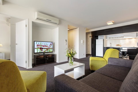 Code Apartments - Palm Beach Accommodation 5