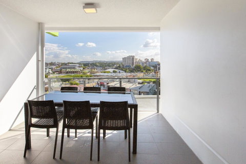 Code Apartments - Palm Beach Accommodation 23