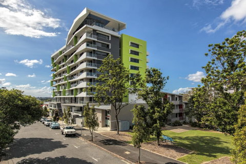 Code Apartments - Palm Beach Accommodation 0