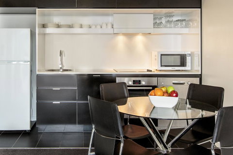 Code Apartments - Palm Beach Accommodation 26