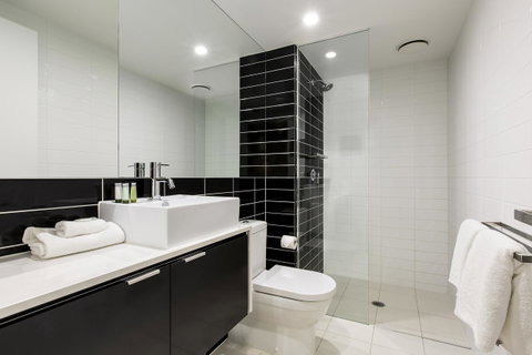Code Apartments - Palm Beach Accommodation 32