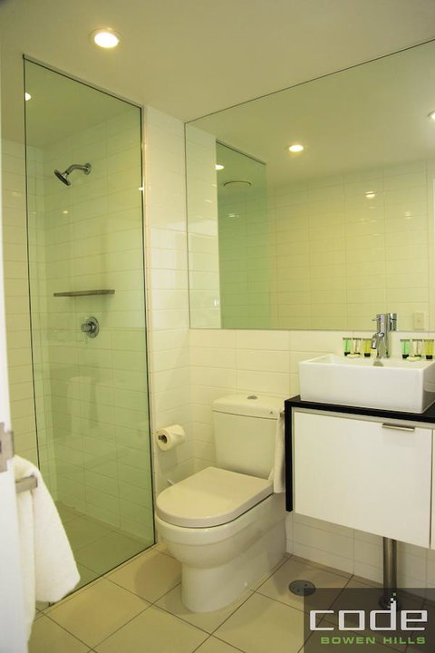 Code Apartments - Palm Beach Accommodation 33